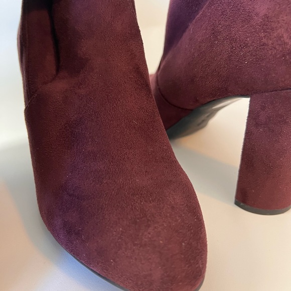 Pull on suede knee high boots - Picture 4 of 6